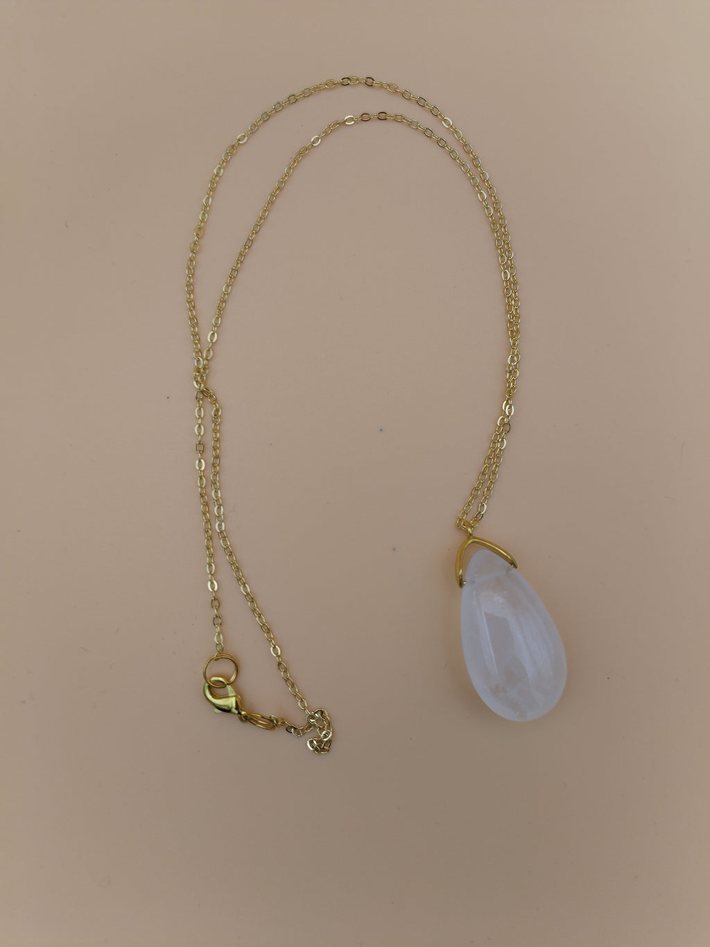 Collier goutte en cristal de roche qualité A