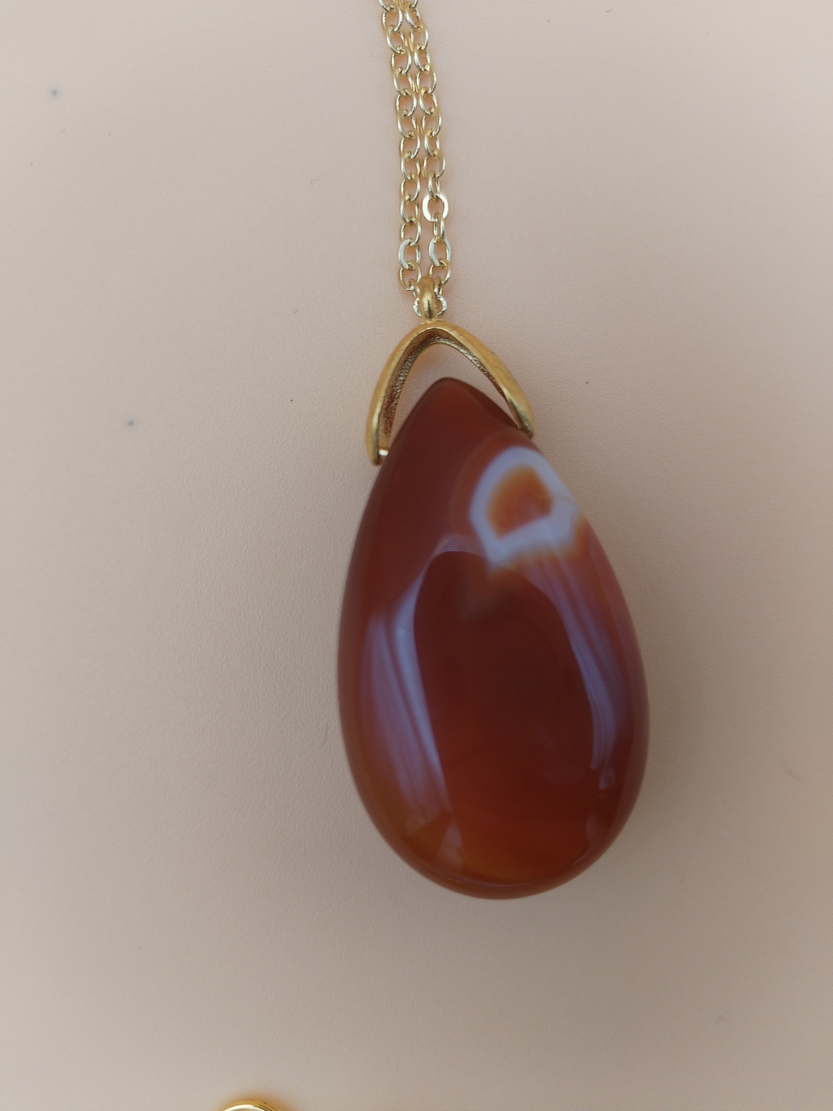Pendentif goutte en cornaline qualité A+
