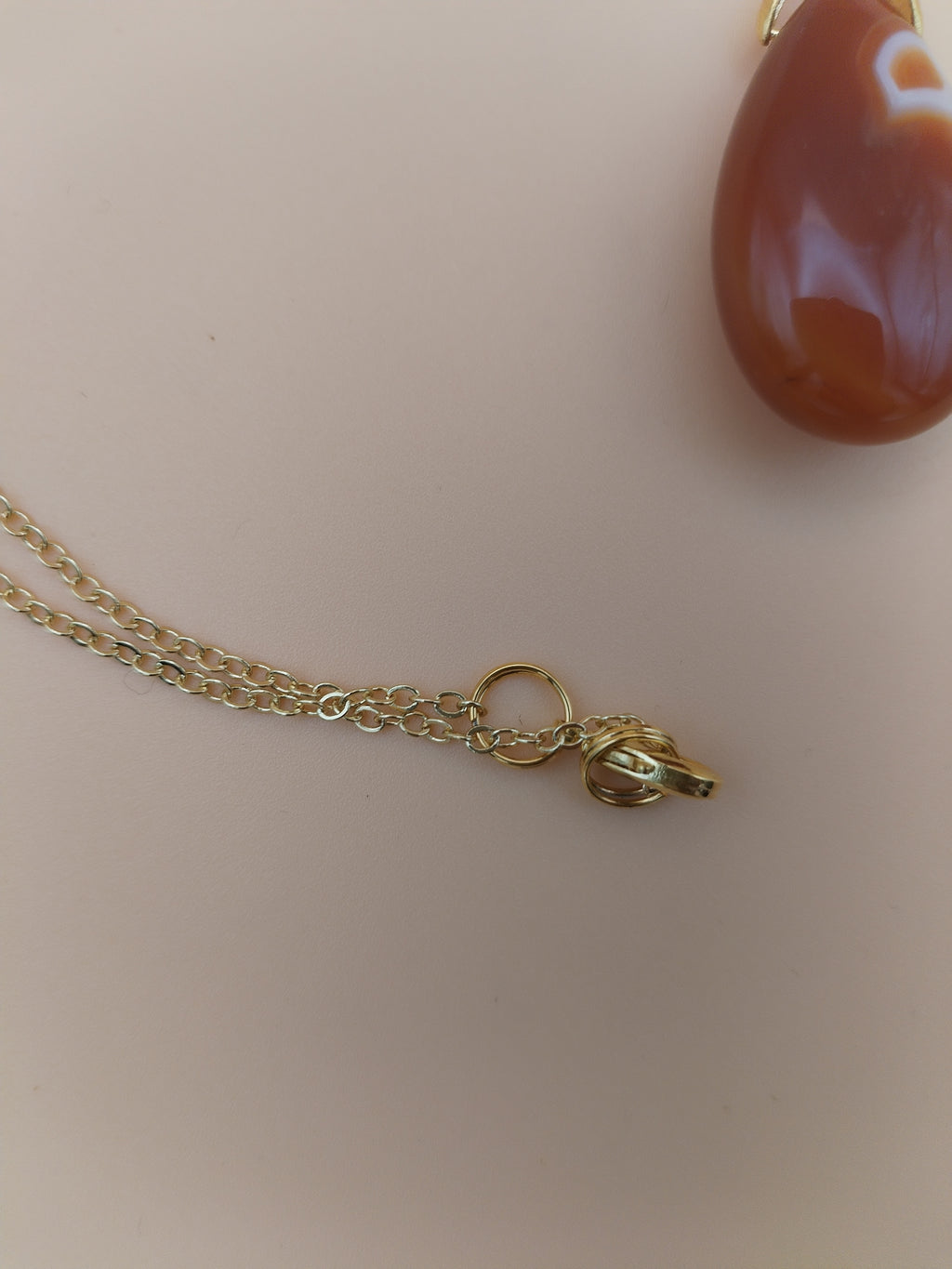 Pendentif goutte en cornaline qualité A+