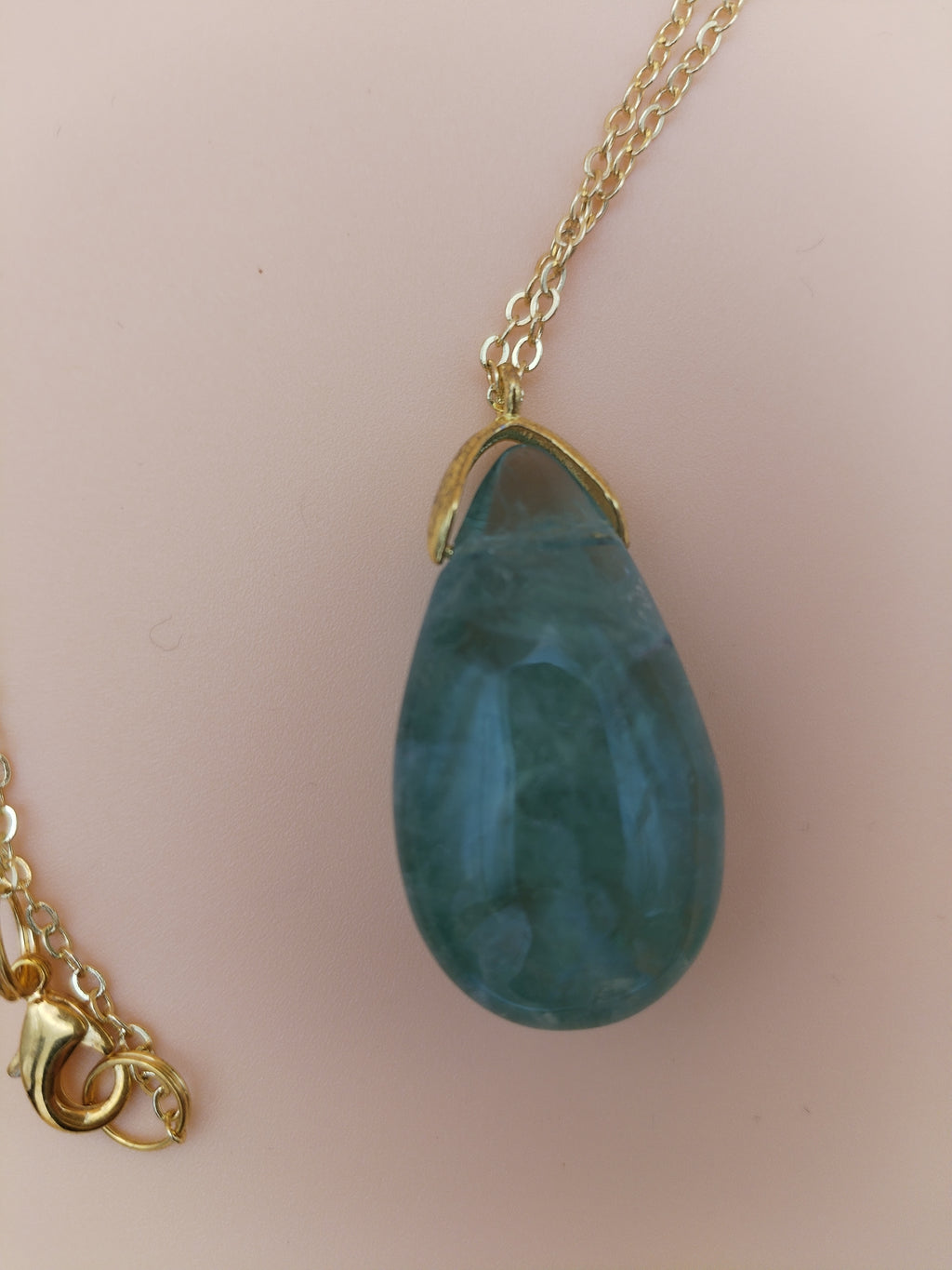 Collier pendentif en forme de goutte en fluorine verte A