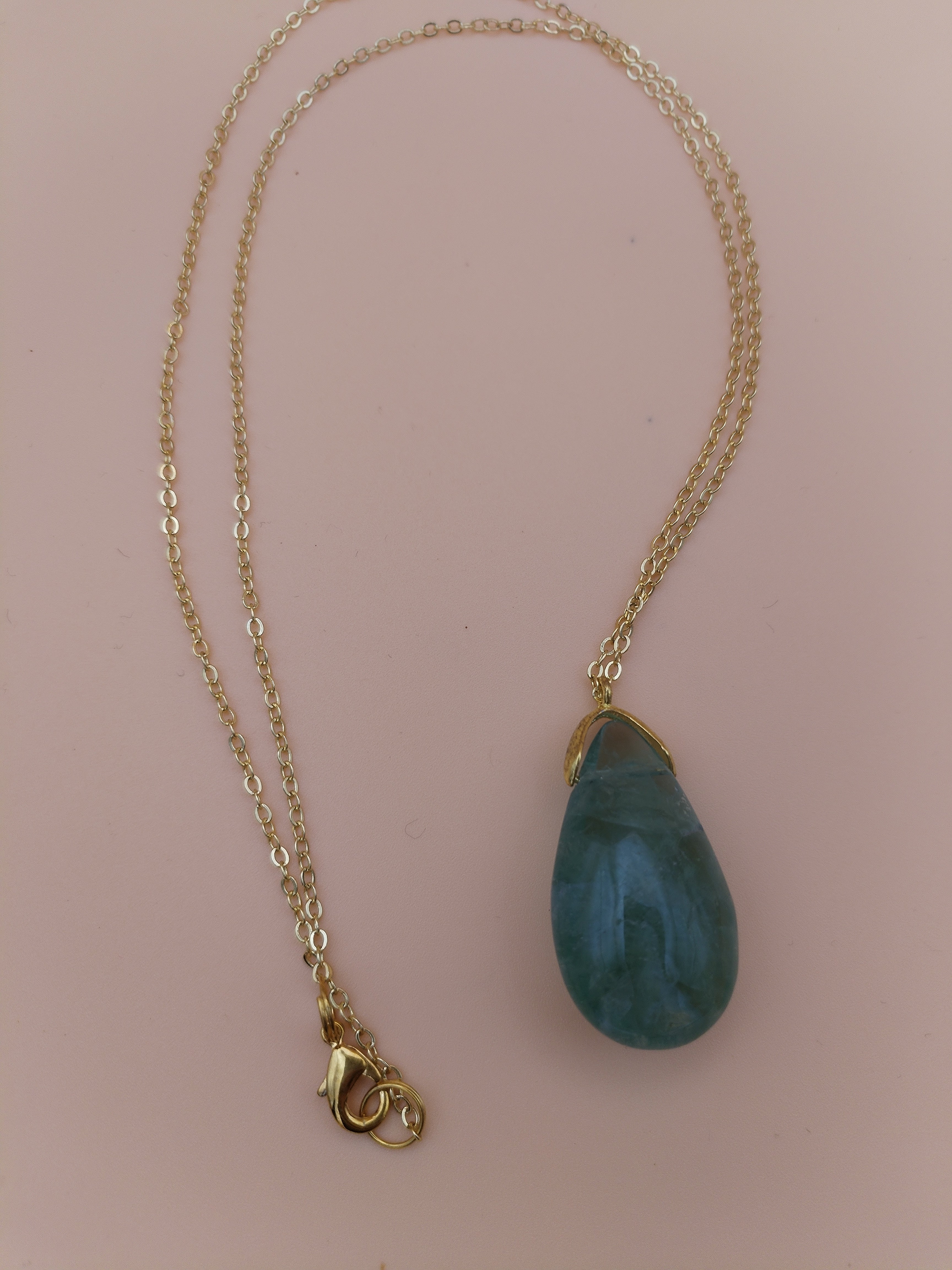 Collier pendentif en forme de goutte en fluorine verte A