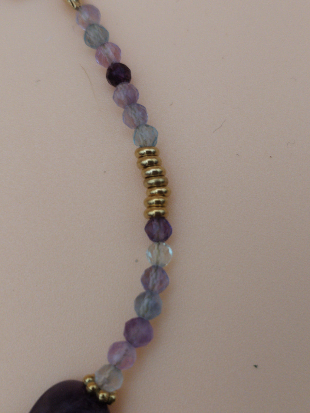 Bracelet Améthyste &amp; Perles Dorées – Qualité A