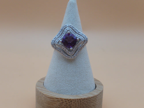 Bague argent 925 rhodié Améthyste facettée du Brésil qualité AAA