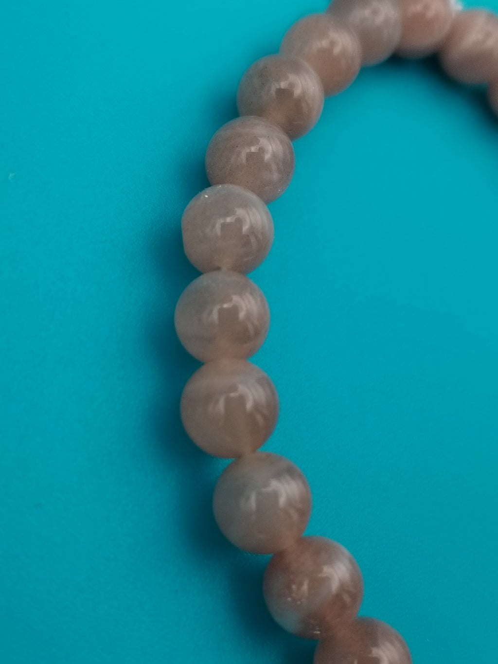 Bracelet élastique en pierre de soleil &amp; breloque soleil doré – Hypoallergénique
