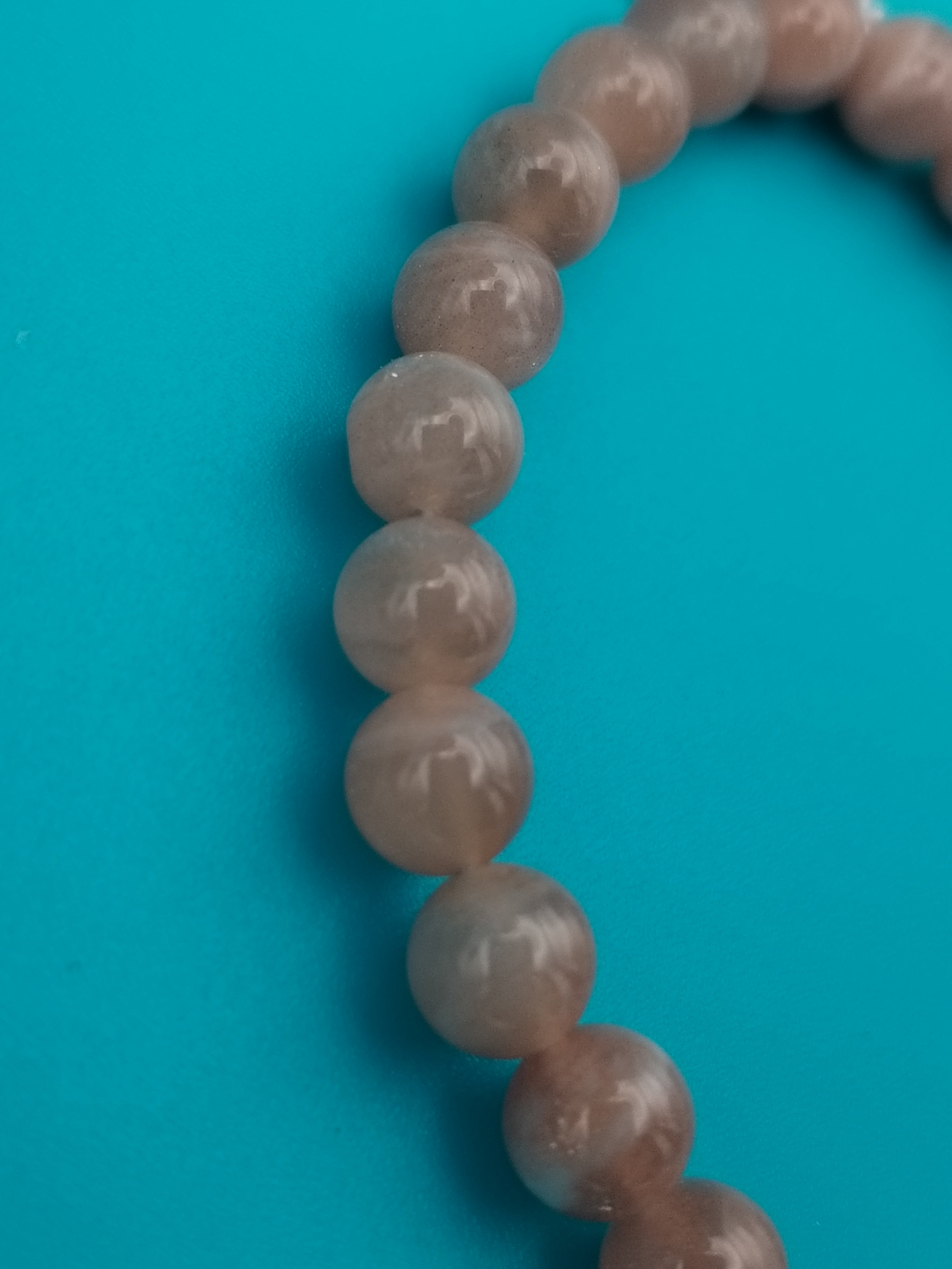 Bracelet élastique en pierre de soleil &amp; breloque soleil doré – Hypoallergénique