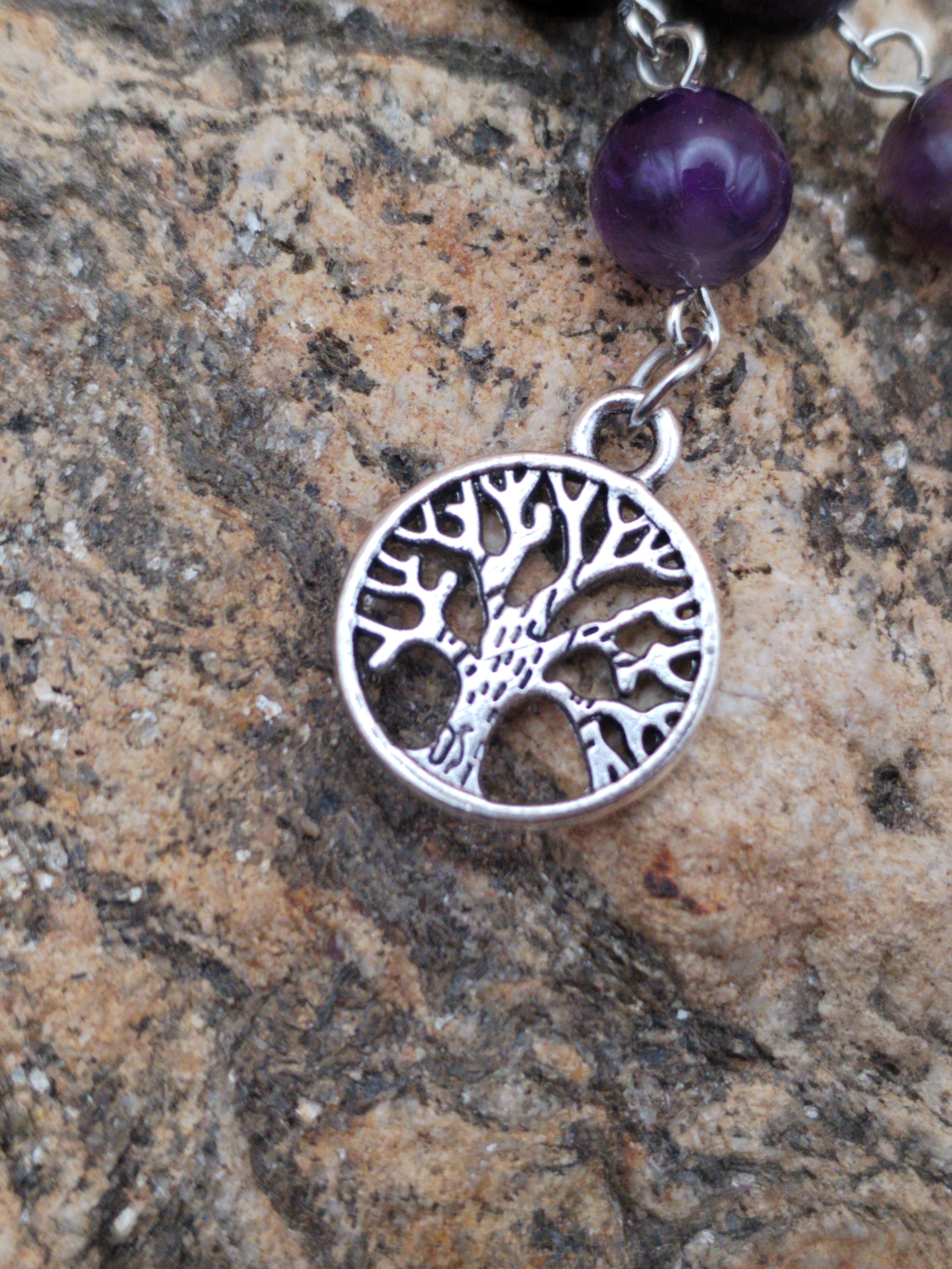 Boucles d’oreilles en fluorite & améthyste – Arbre de vie – 6,5 cm