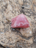Pendentif en rhodochrosite naturelle – Pierre d’amour de soi & confiance