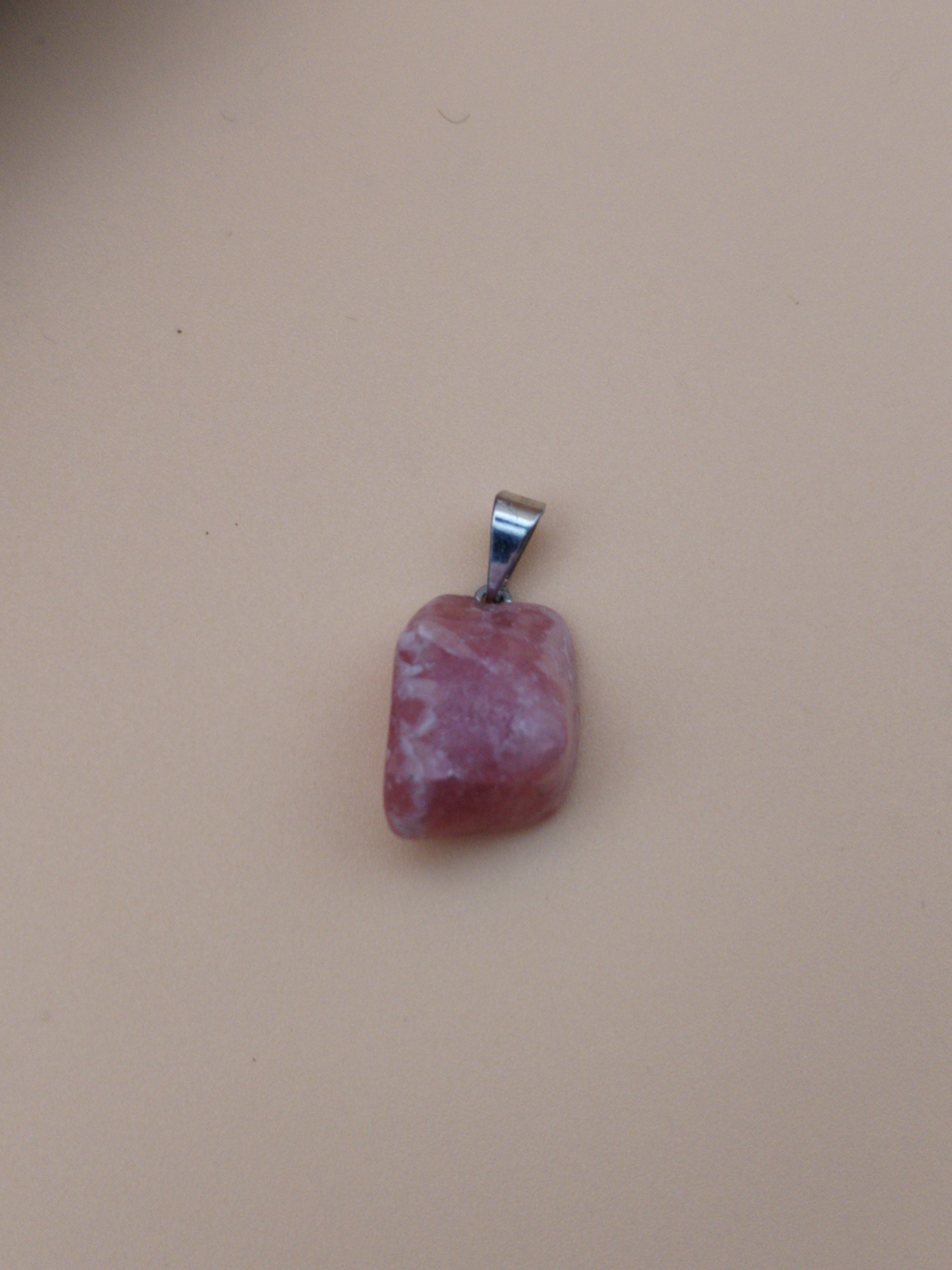 Pendentif en rhodochrosite naturelle – Pierre d’amour de soi & confiance