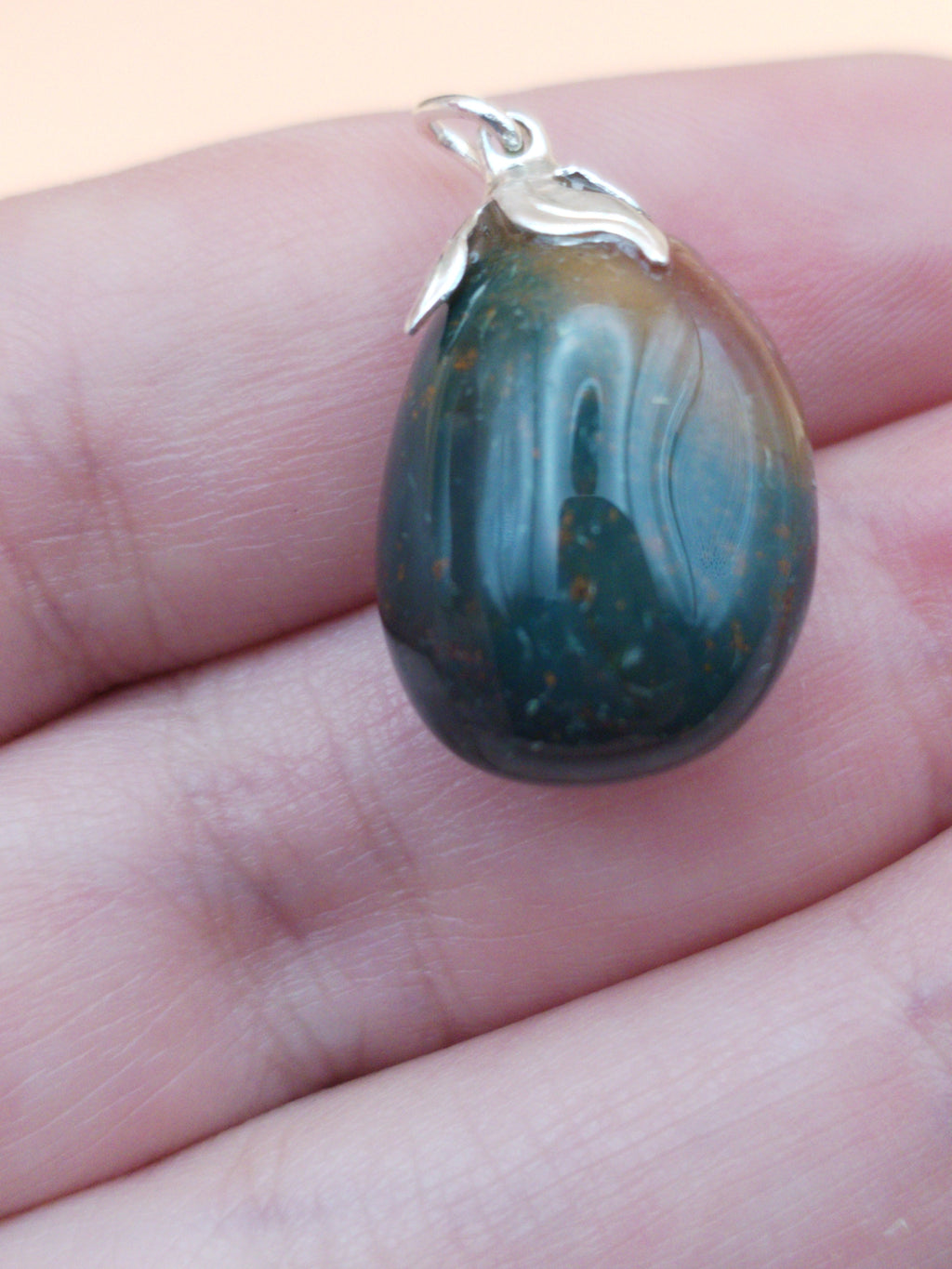 Pendentif Bloodstone naturel – Pierre gemme qualité A