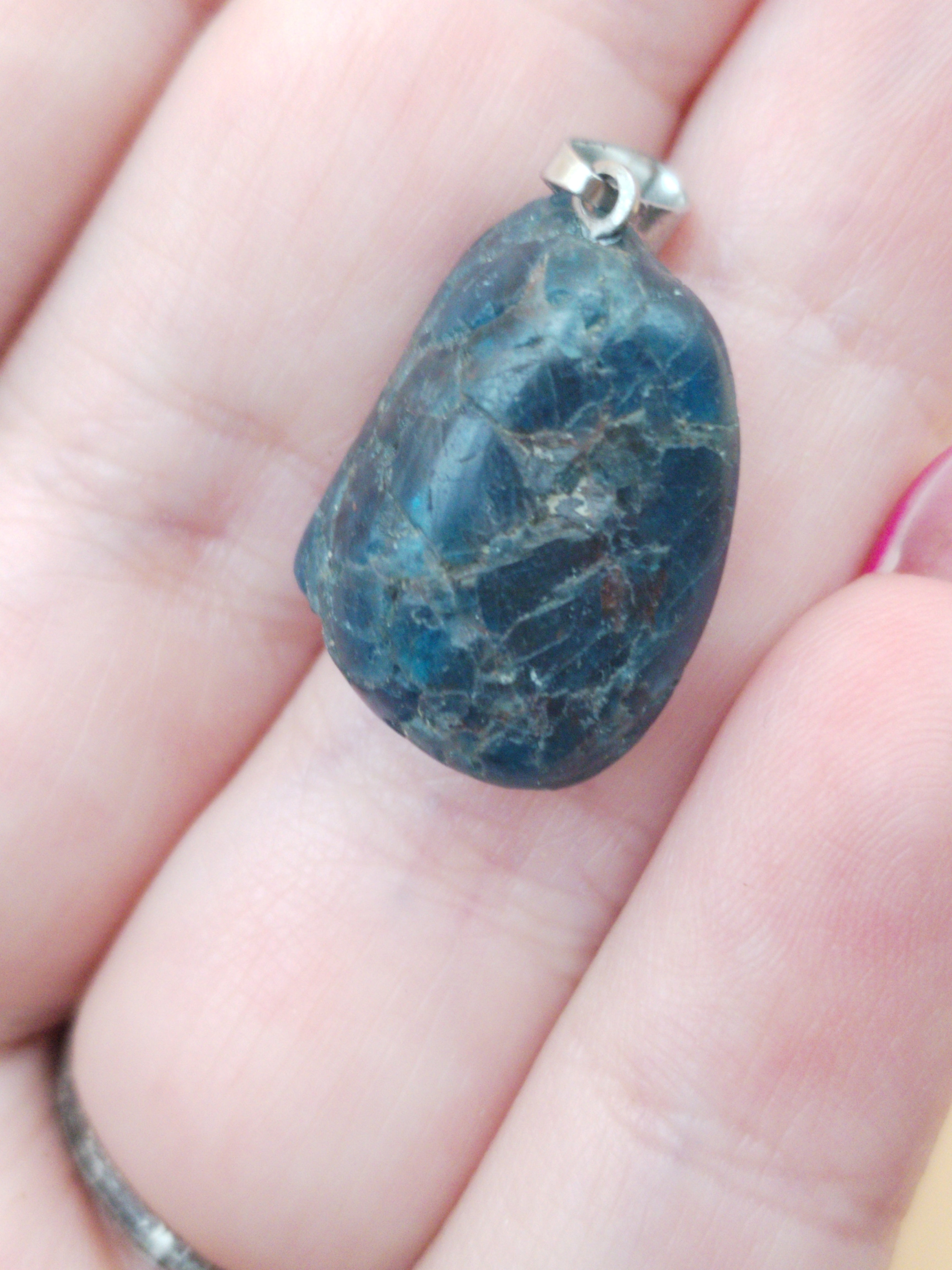 Pendentif Apatite naturelle – Pierre de manifestation