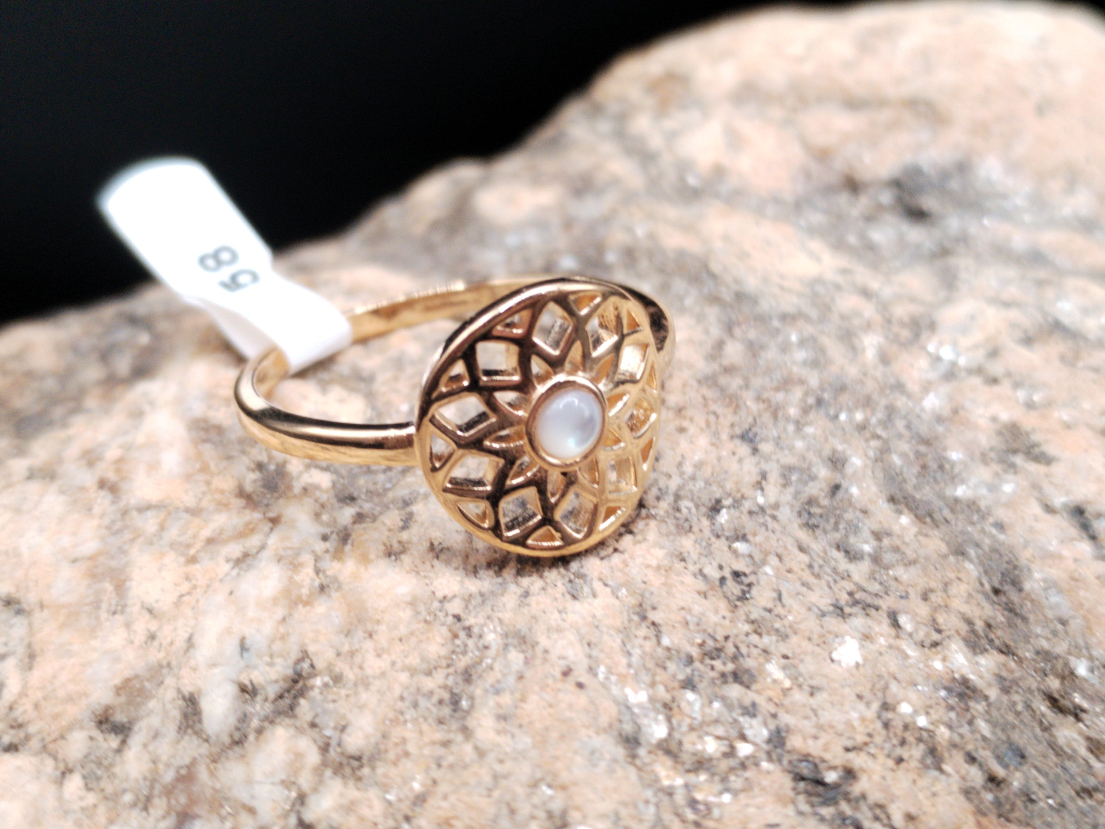 Bague rosace nacre plaqué or
