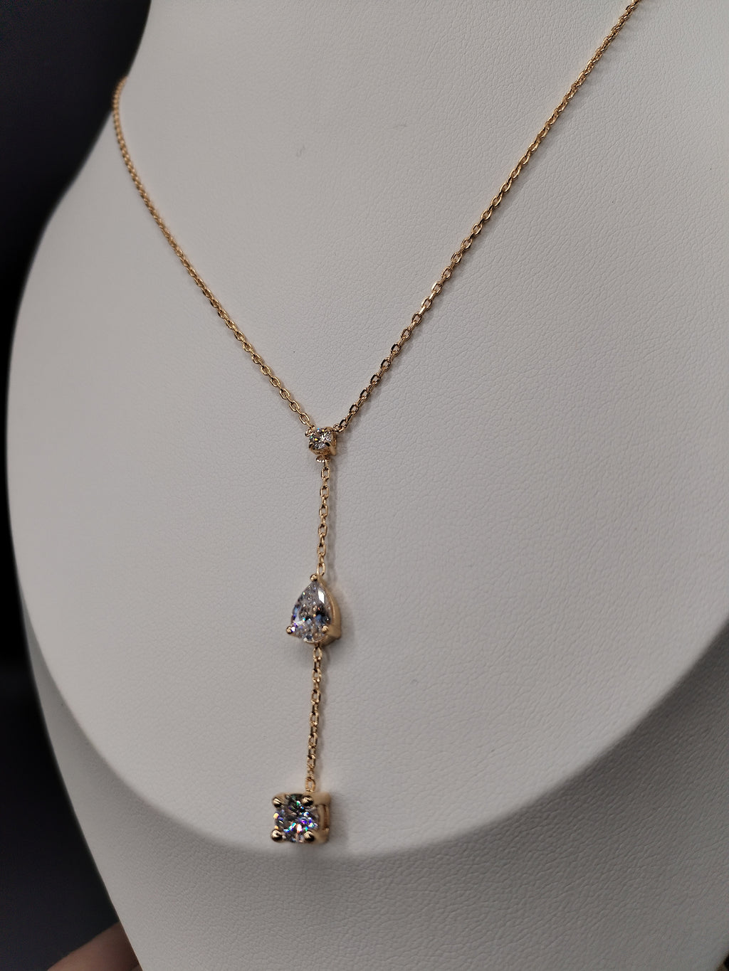 Collier Y plaqué or & oxydes scintillants